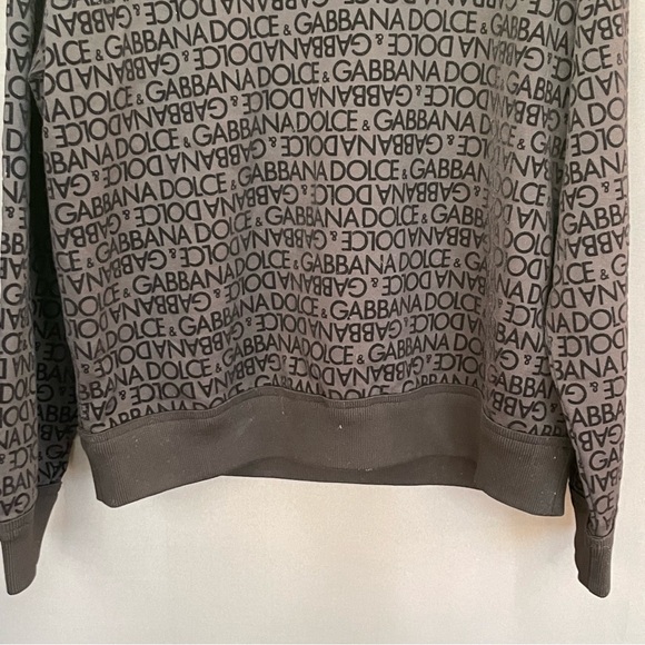 DOLCE & GABBANA black crewneck with velvet like lettering raw hem neckline - Picture 5 of 9